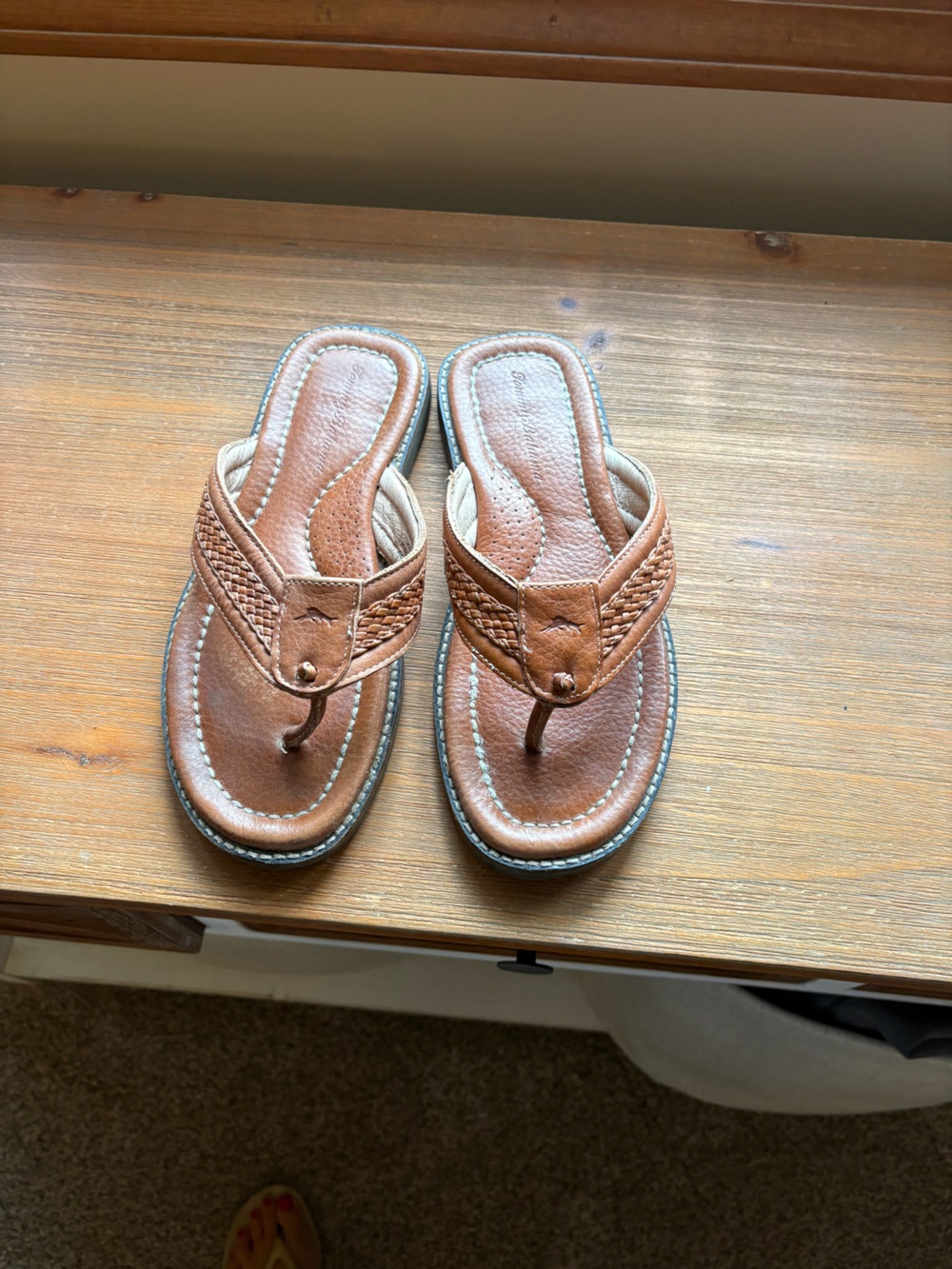 Tommy Bahama Brown Braided Leather Mens Thong Sandals